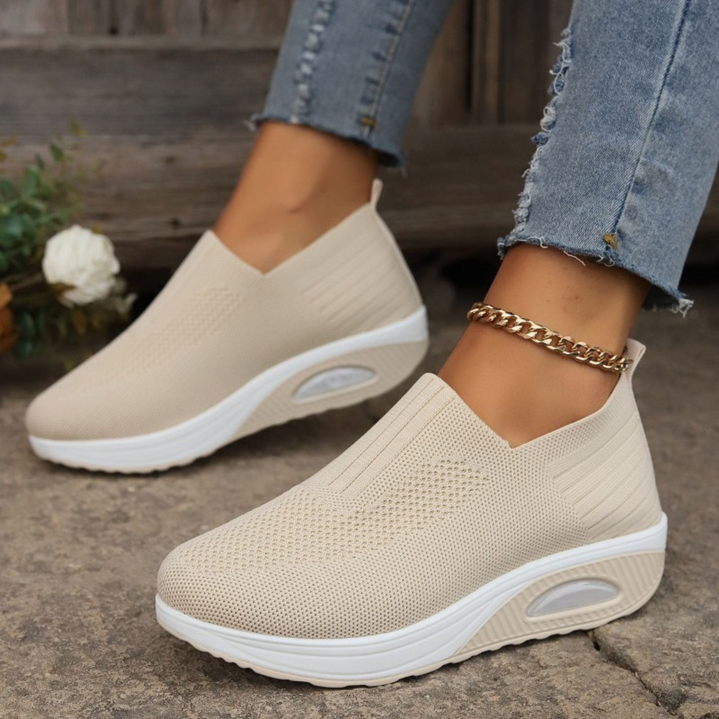 Hawk - Orthopedic pain-relieving shoes