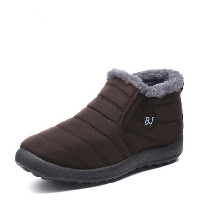 Ergonomic snow boots