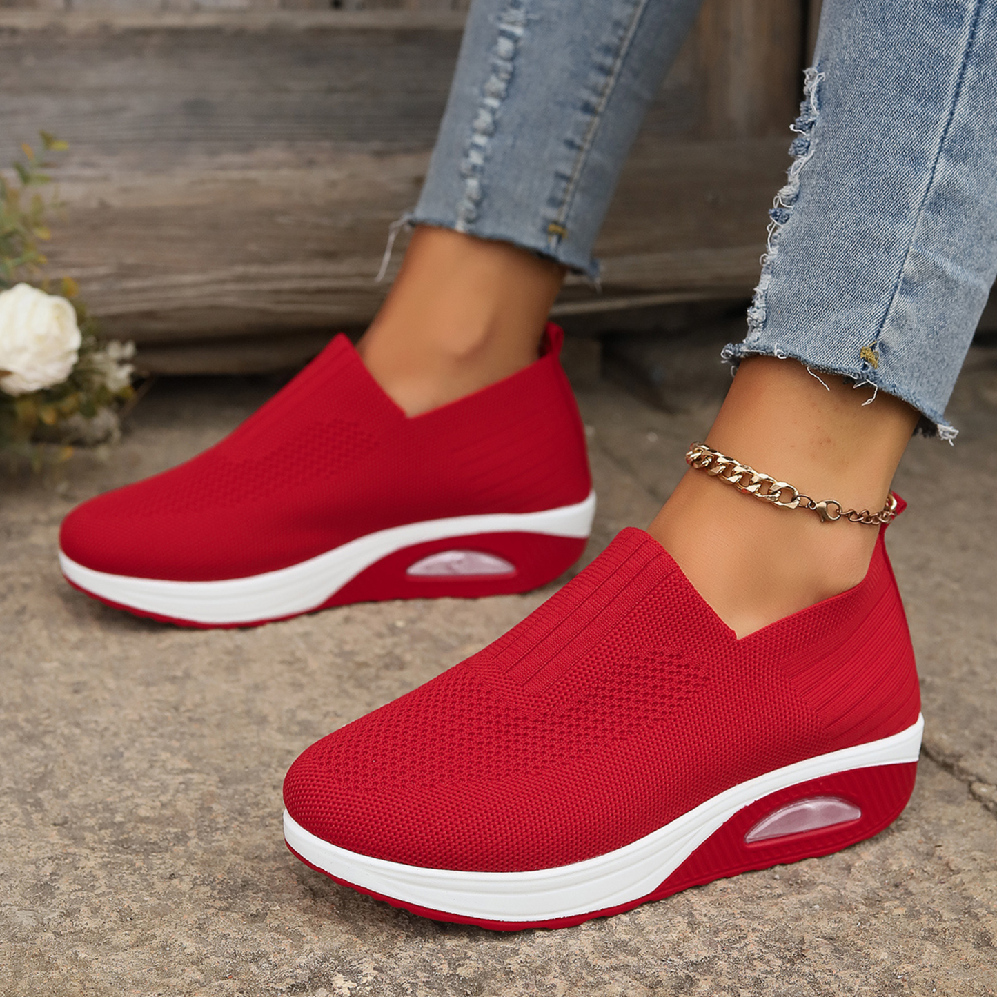 Hawk - Orthopedic pain-relieving shoes