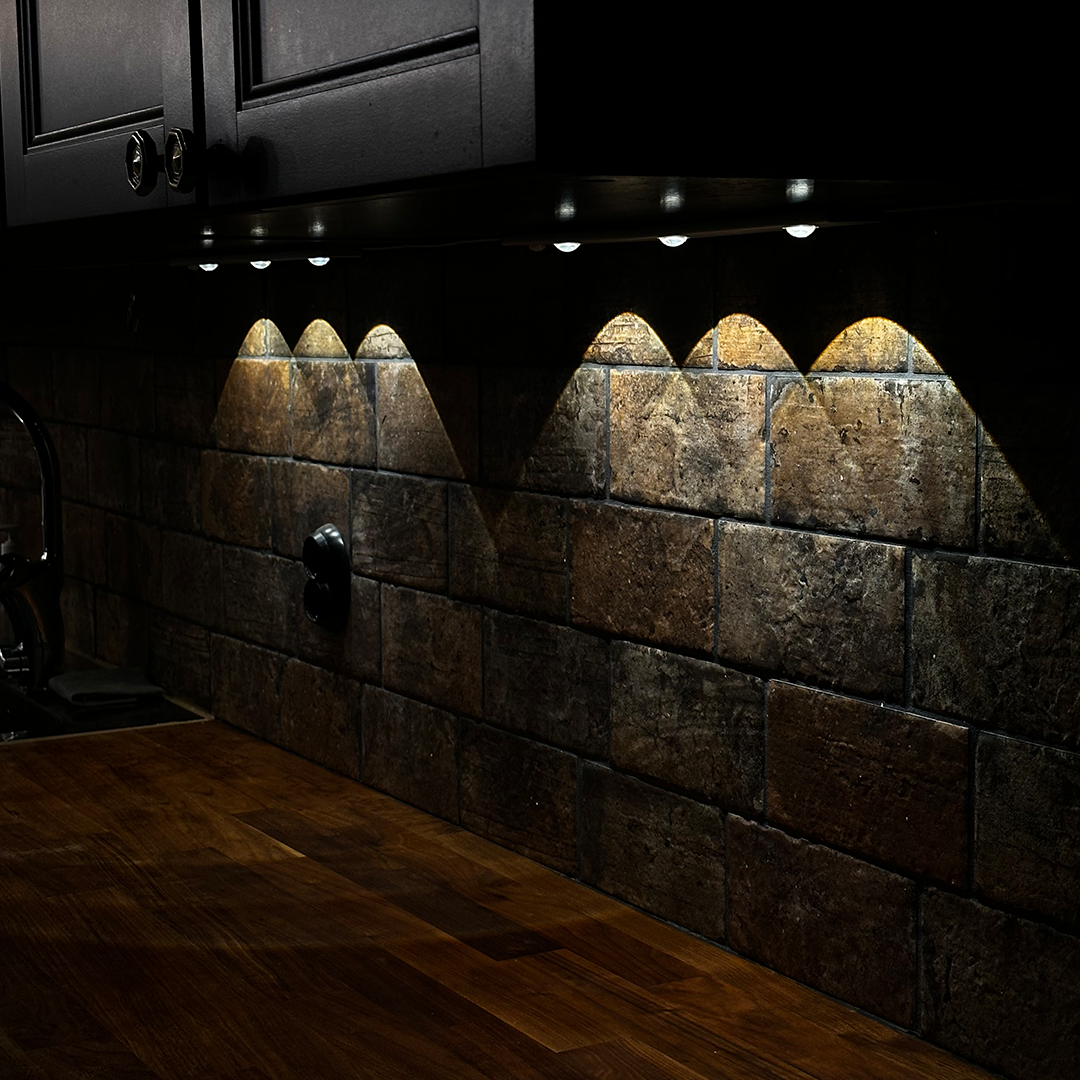 MoveLux - Luxurious LED Lighting with Motion Sensor