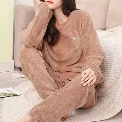 Montelac Plush Two Piece Set