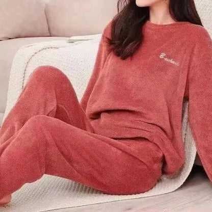 Montelac Plush Two Piece Set