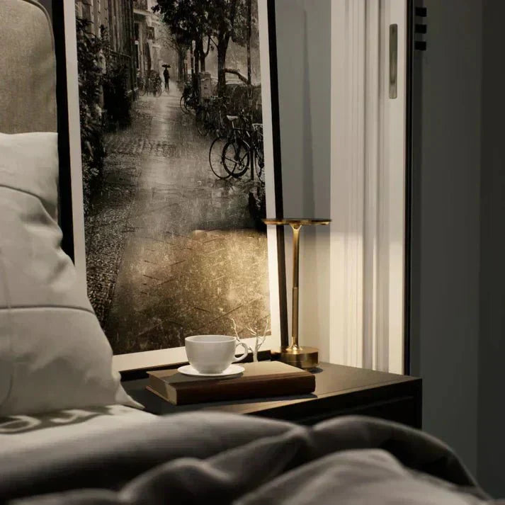 AuraLux - Wireless Touch Lamp